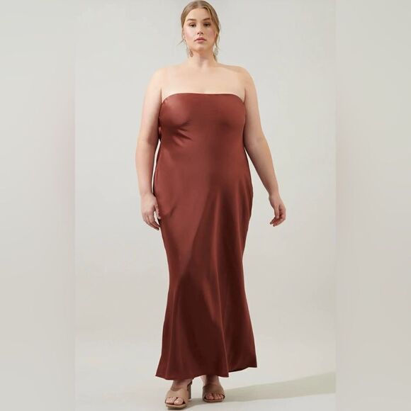 Sugarlips R.S.V.P Plus Open Back Satin Maxi Dress-Size 1X - Picture 1 of 8